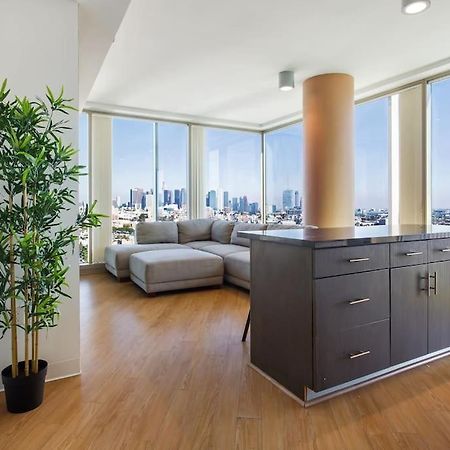 Апартаменты Lovely Upscale High Rise Private Parking & Pool Лос-Анджелес Экстерьер фото
