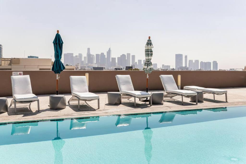 Апартаменты Lovely Upscale High Rise Private Parking & Pool Лос-Анджелес Экстерьер фото