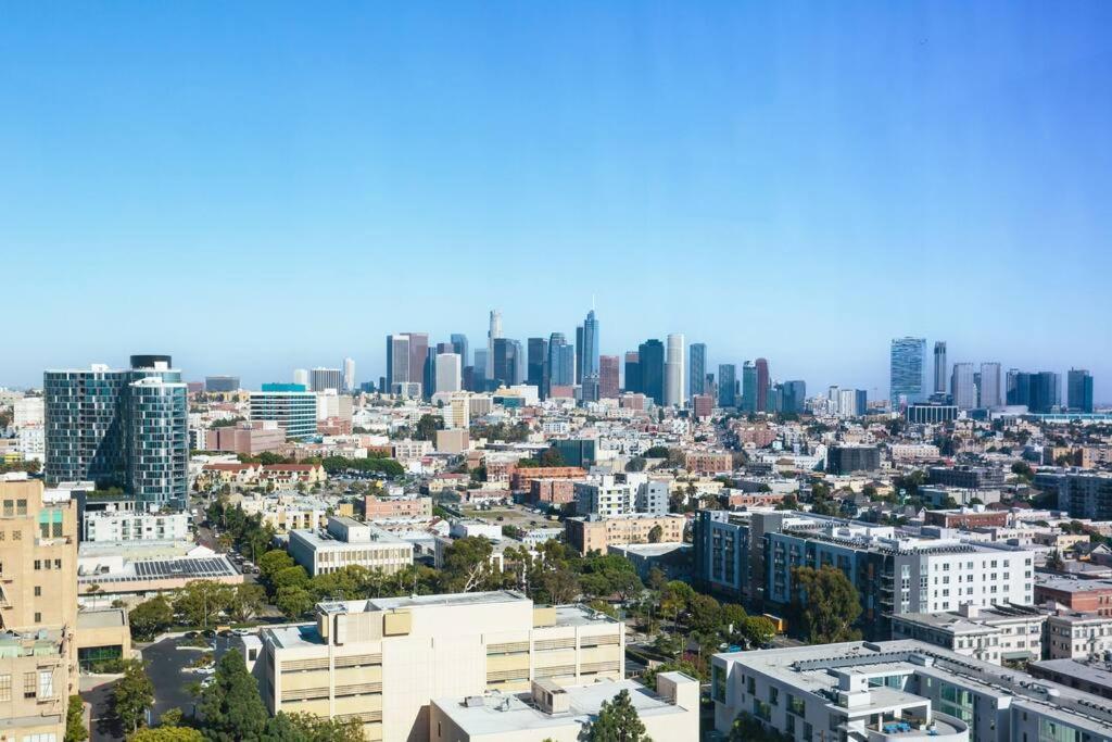 Апартаменты Lovely Upscale High Rise Private Parking & Pool Лос-Анджелес Экстерьер фото